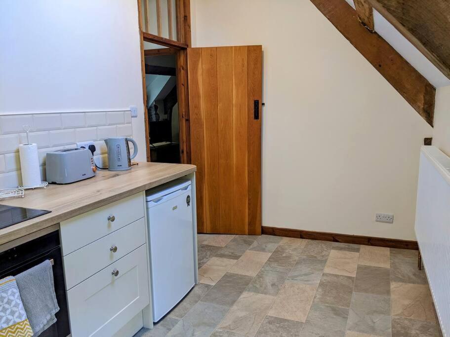 The Old Granary Farm Cottage Abergavenny Exterior foto